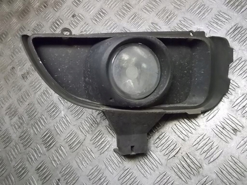 фото №1, Рамка цоколь противотуманной фары правая mazda mpv ii 2.0 di