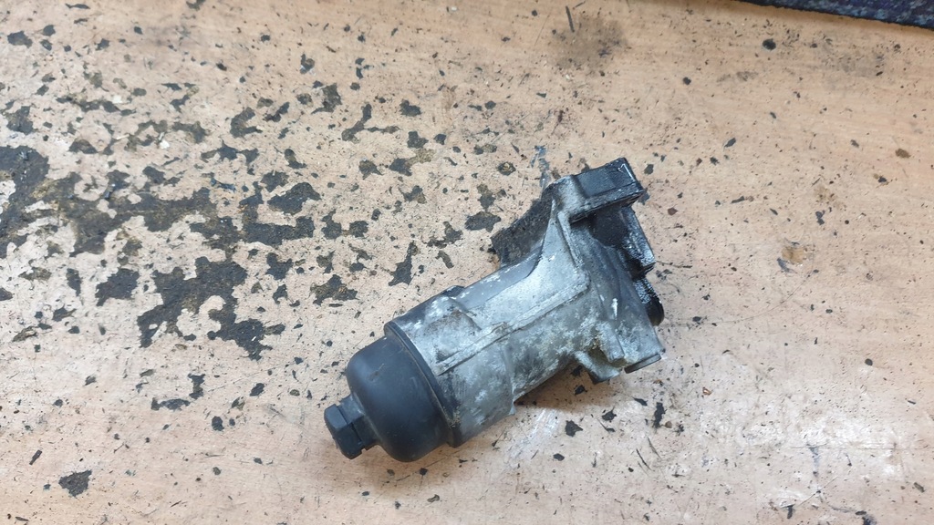 фото №1, Mercedes w245 2.0 cdi основа фільтра оливи