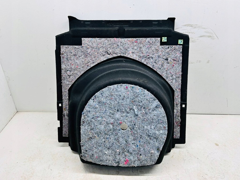 фото №7, Corolla e21 kombi обшивка багажника колеса запасного