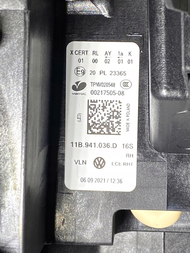 фото №7, Лампа vw id4 iq full led 11b941036d права