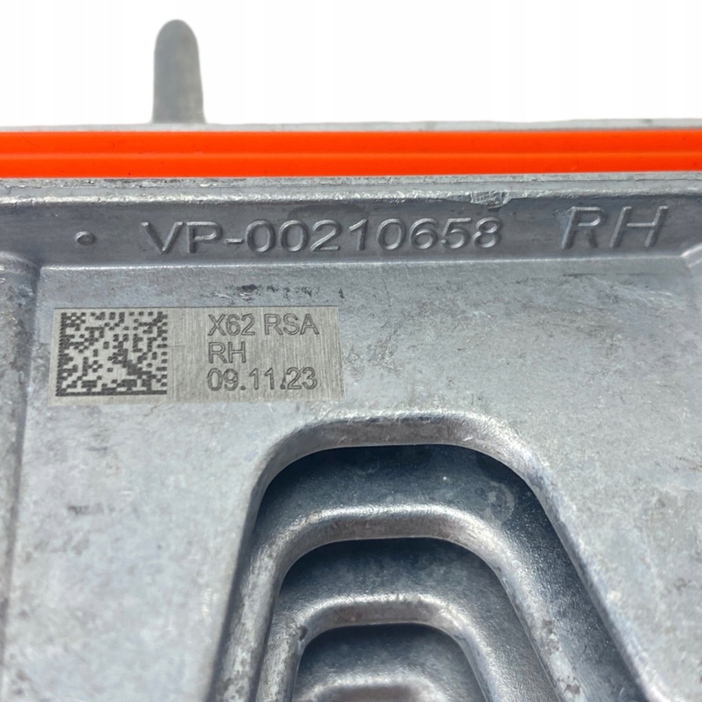 фото №16, Преобразователь лампы правая renault master iv