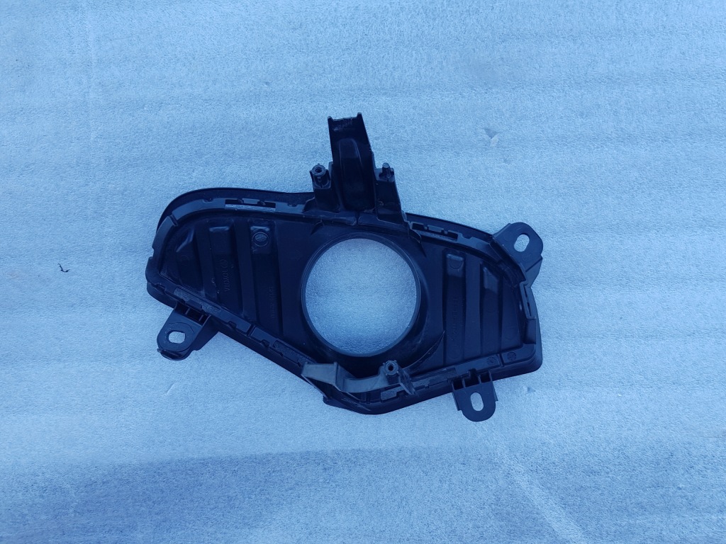 фото №3, Toyota rav 4 v заглушка протитуманної фари ліва