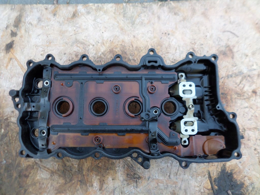 фото №6, Крышка клапанов toyota yaris 3 iii 1nr 1.33 корпус auris 2 ii 11201-47070