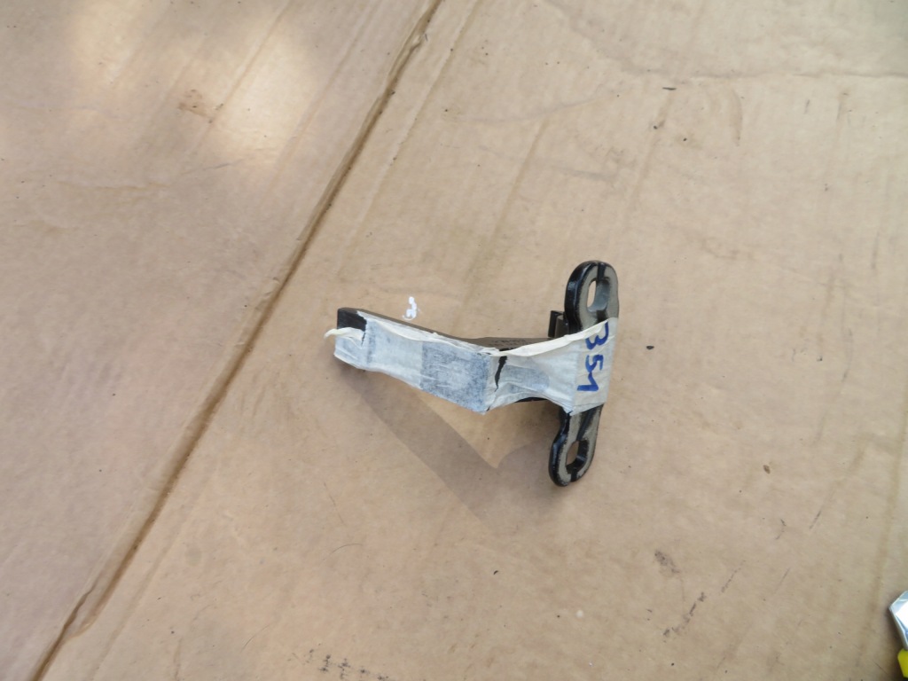 фото №1, Volvo xc40 2022 петля двері правий задня нижній