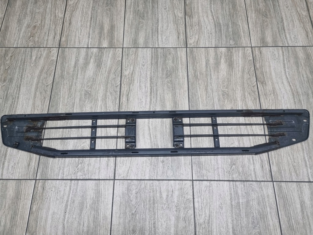 фото №1, Решётка радиатора подножка перед лавка volvo fh4 84577533