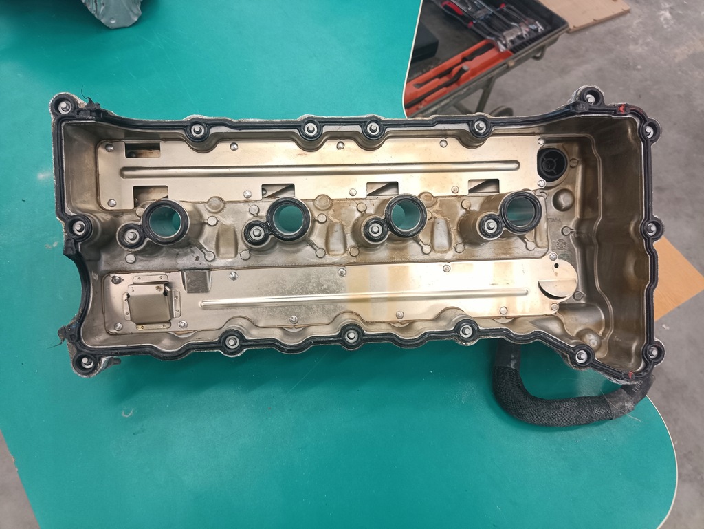 фото №5, Jeep cherokee kl usa крышка валов распределительного вала