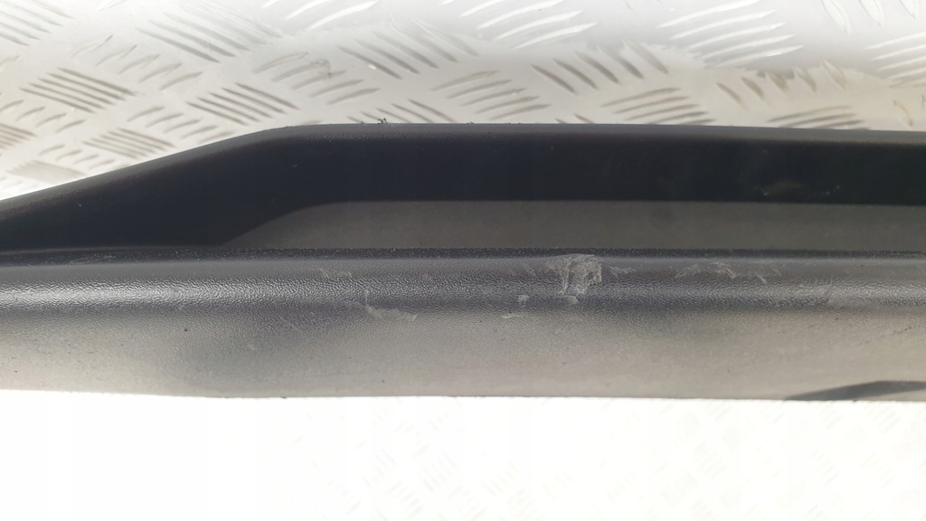 фото №8, Porsche taycan 9j1 спойлер накладка бампера перед