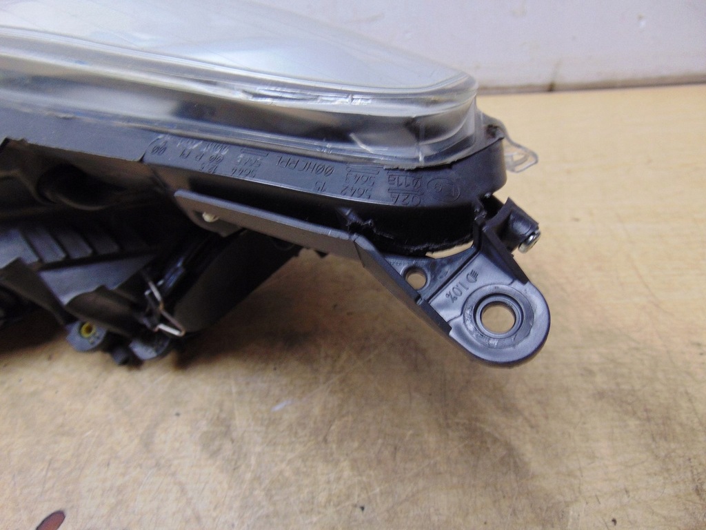 фото №12, Лампа права перед opel corsa d 13186382 europa