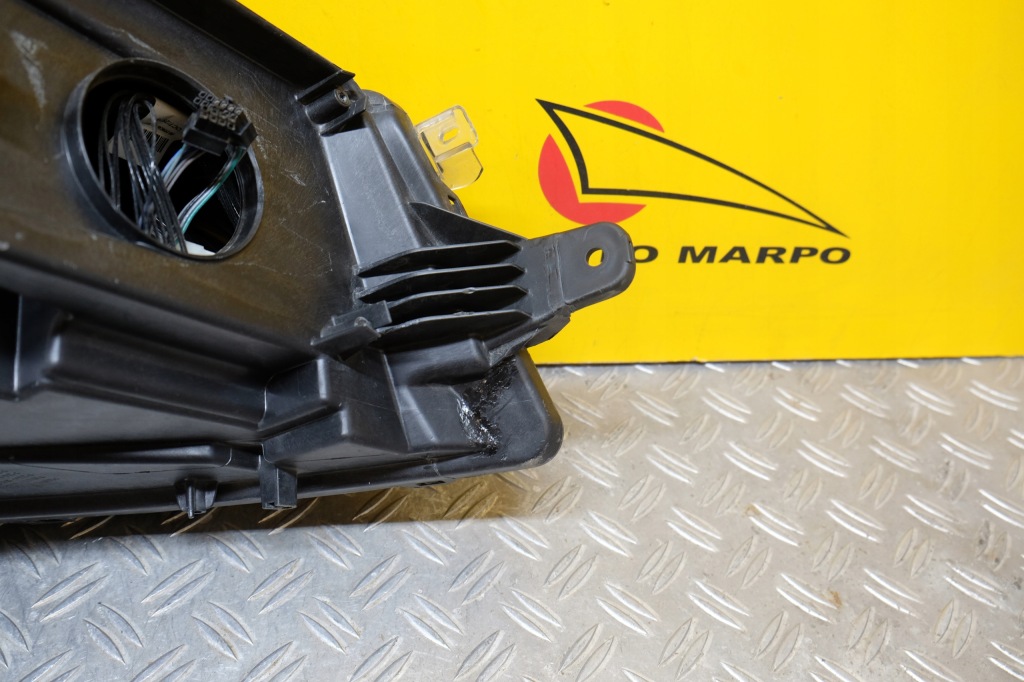 Lincoln continental 2017- фара лампа ксенон ліва америка Доставка