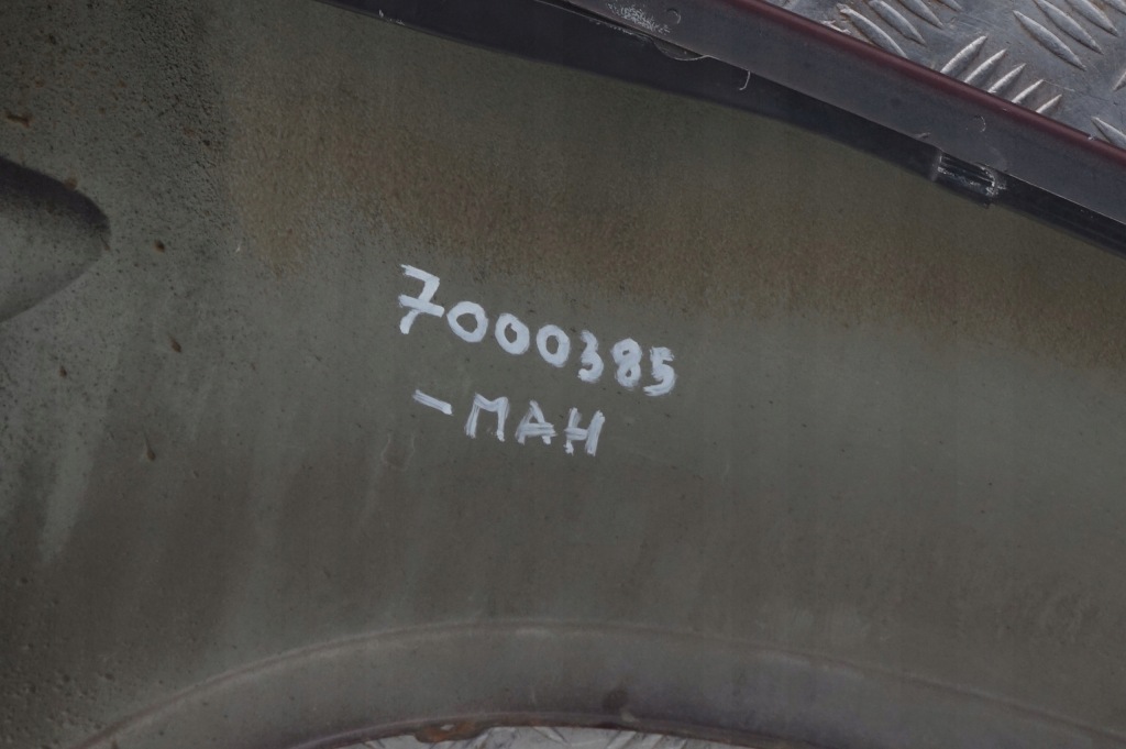 Bmw оригінальний номер 41357000385 крило ліве передній Зі Шроту