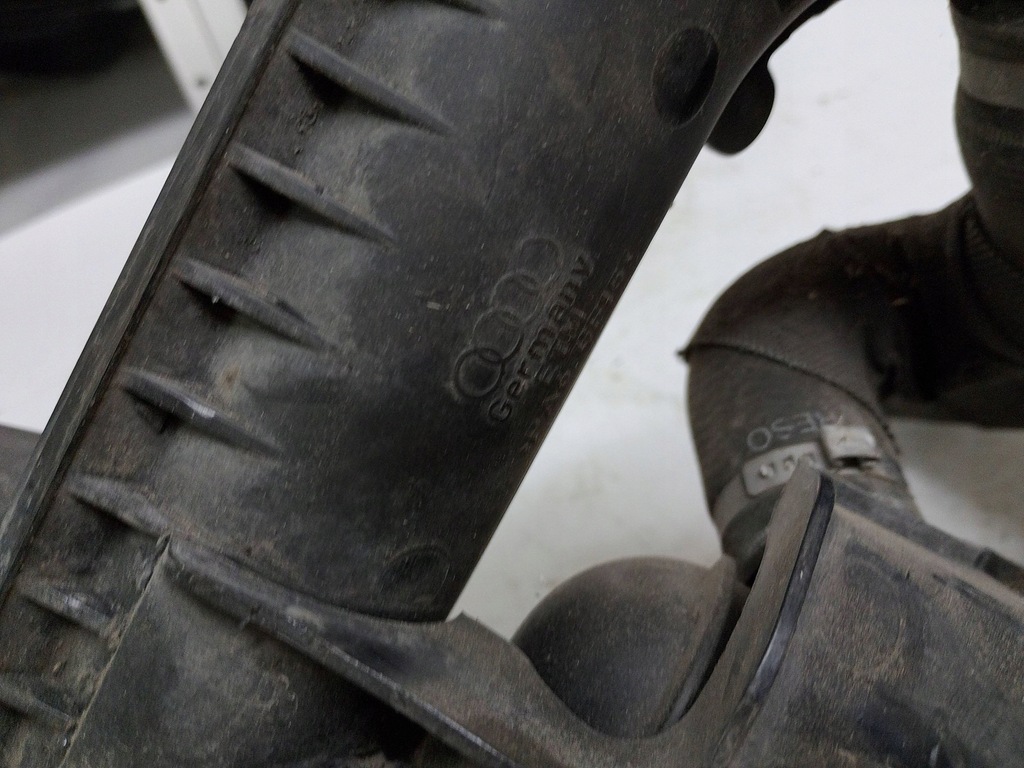 фото №8, Audi a6 s6 c7 4g труба wąż інтеркулер резонатор 4g0145737q оригінал