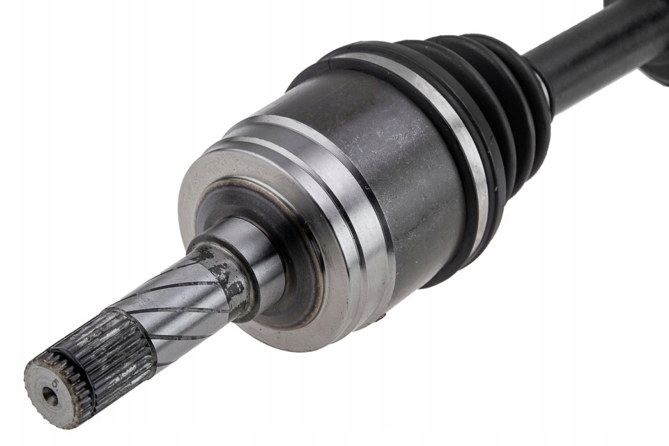 Привідний вал привідна mazda b2500 ranger 4wd 99- Ціна