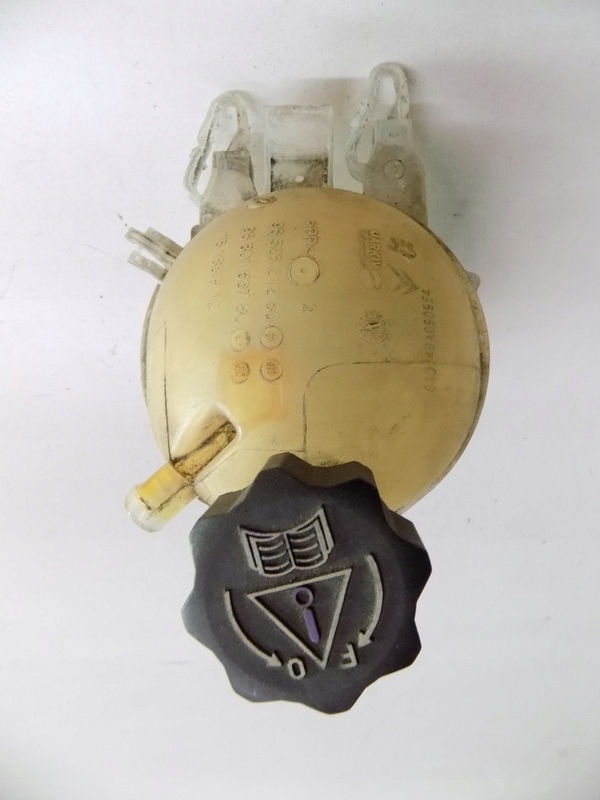 фото №11, Peugeot 207 cc 1.6 vti бачок розширювальний