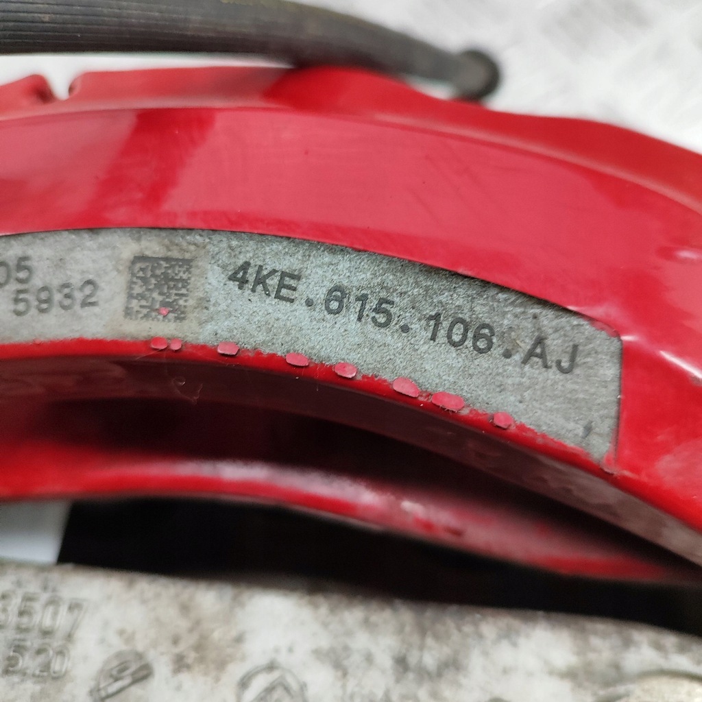 фото №7, Audi q8 2023 правая сторона суппорт тормозной передний