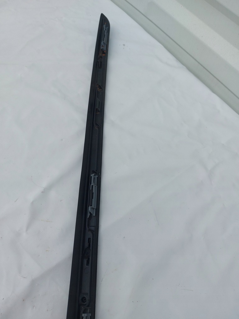 фото №9, Молдинг стекло лобовое правая peugeot 5008 i eu