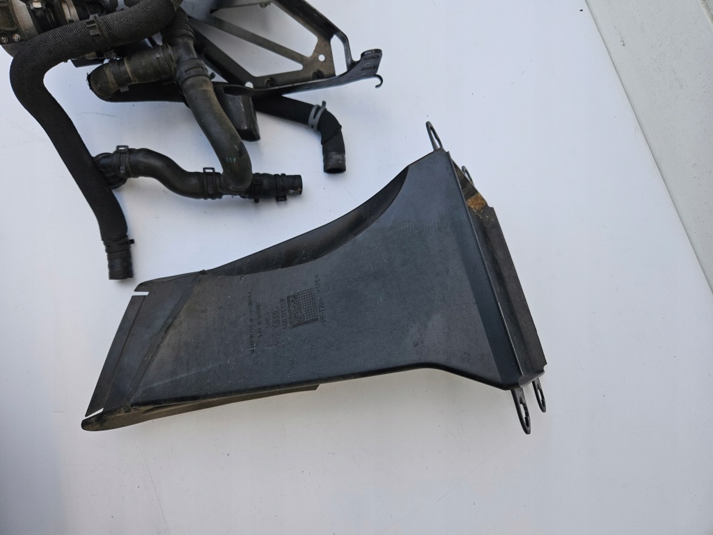 Дополнительная радиатор воды боковая audi a6 c7 4g 3.0t 3.0 tfsi помпа насос Недорого