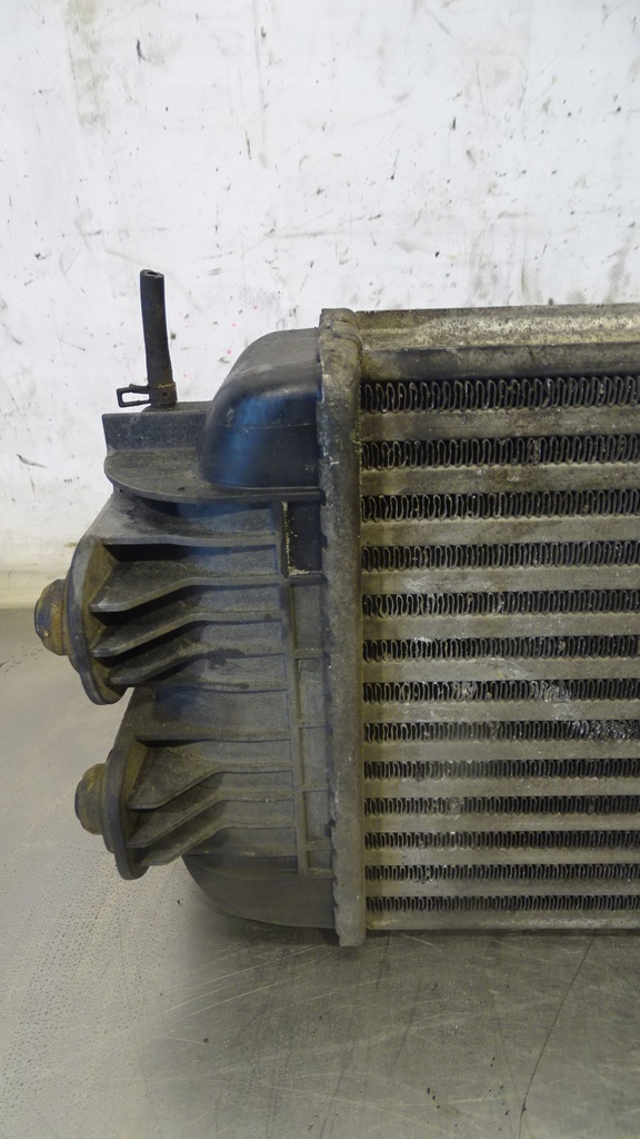 фото №3, Интеркулер toyota yaris 1.4