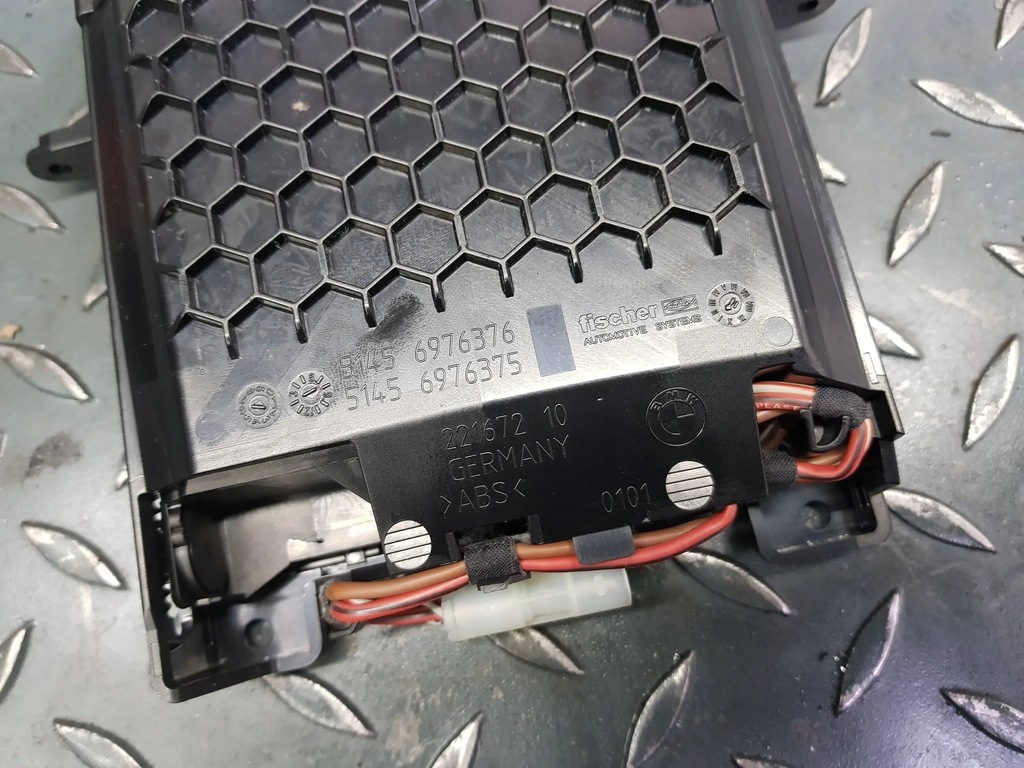 фото №5, Попільничка 6 976 376 bmw 5 e60 e61 polift