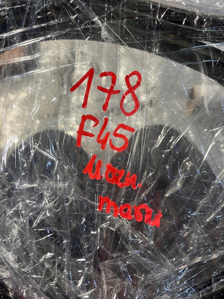 178 bmw 2 f45 f46 прокладка резиновый элемент капот Оригинал