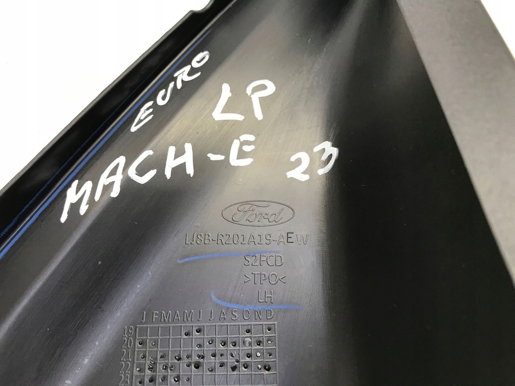 фото №5, Ford mustang mach-e 2023 молдинг рамка дверь левый перед lj8b-r201a19-aew