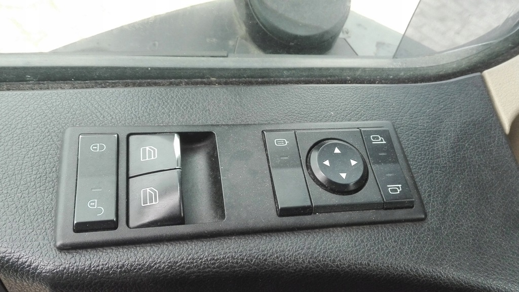 фото №1, Левый панель блок управления стекло mercedes actros mp4