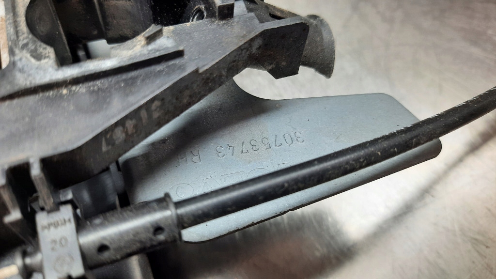 фото №7, Ручка кронштейн ручка правий задня 30753743 volvo v70 iii xc70 ii