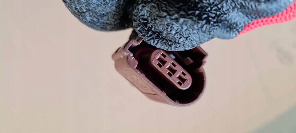 фото №7, A4 b9 8w штекер колодка соединитель 8k0973703f a5 8w q5 vw audi