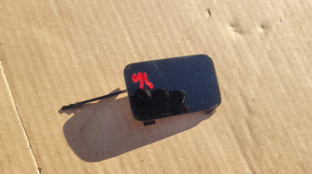 фото №1, Audi q5 8r права заглушка фаркоп бампера задня 8r0807450 // 94