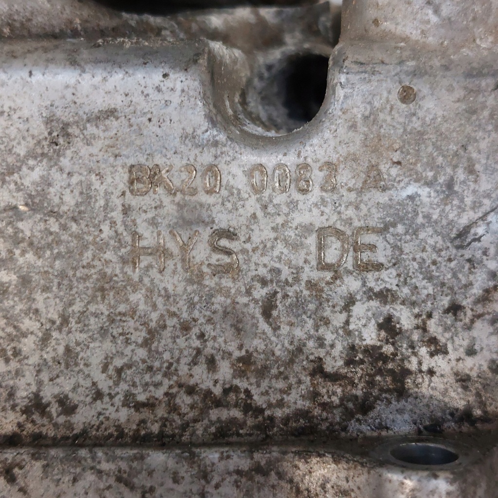 фото №14, Audi a4 b6 2,0fsi корпус насоса вакуум 06d103530k