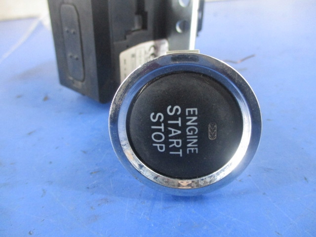 фото №9, Toyota corolla verso ii замок зажигания ключ кнопка запуск стоп 626399-000