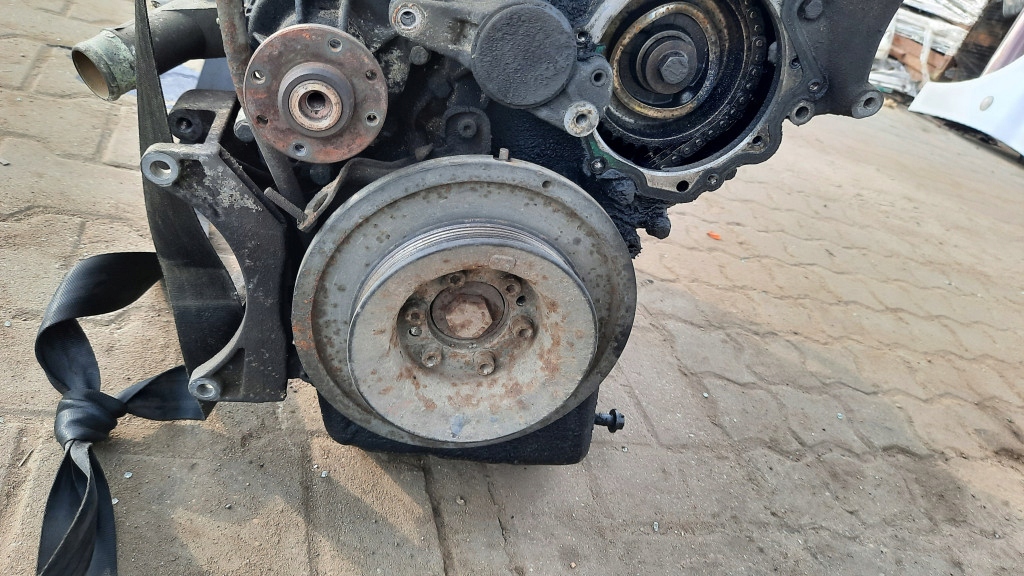 Двигатель насос впрыскная mercedes w124 2.5d Цена