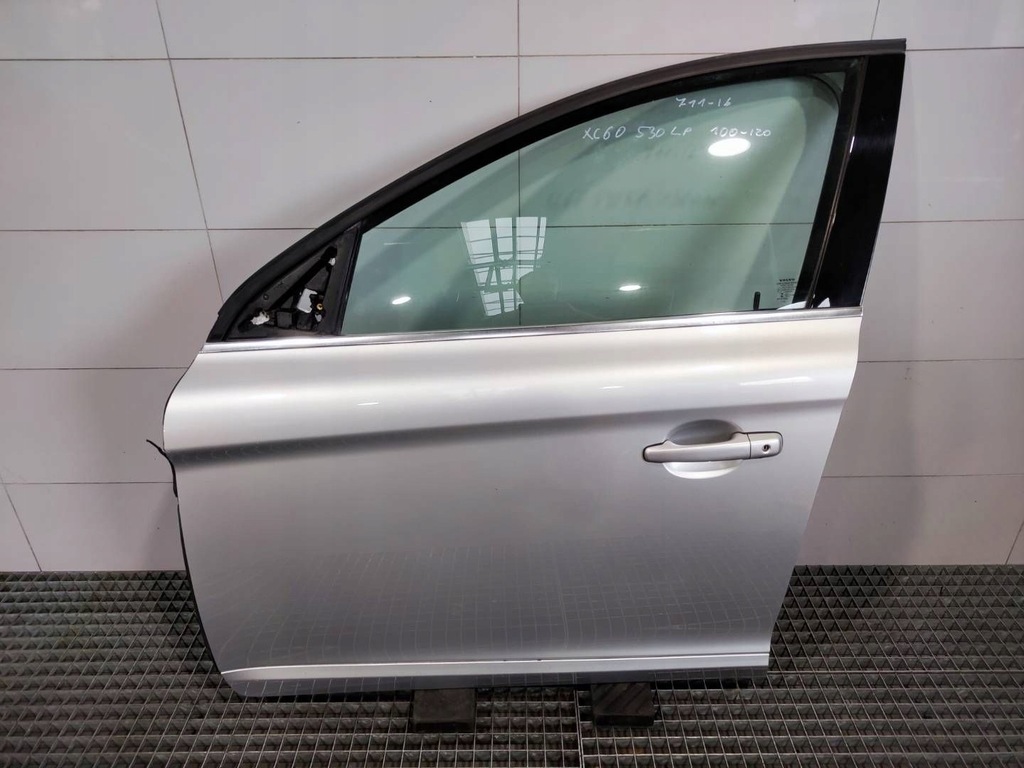 фото №1, Дверь левая левый перед 711-16 volvo xc60 i lift