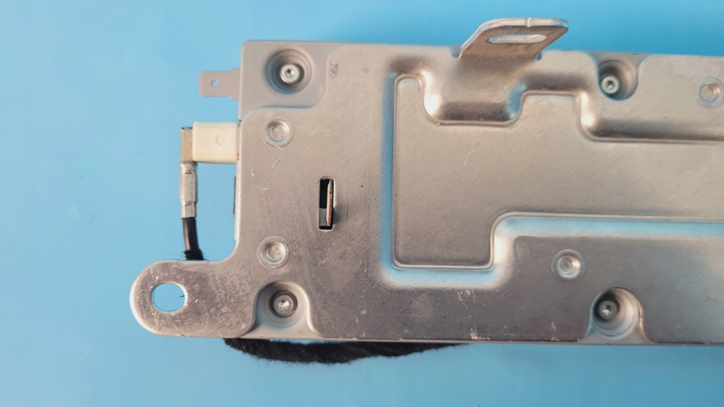 Купить Tesla model 3 21r модуль блок управления усилитель радио 1079755-00-d