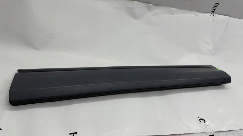 фото №16, Audi q8 4m8 молдинг дверь правая перед 4m8853960d