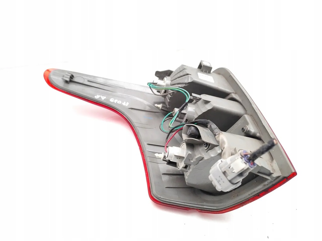 фото №13, Mitsubishi l200 лампа задня prawidłowy 2019 шасі cab 4/5dr 8330a946