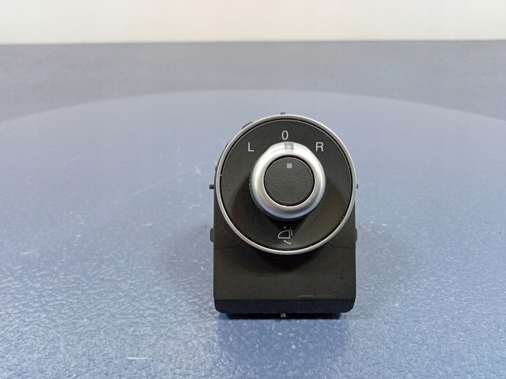 фото №1, Alfa romeo stelvio qv переключатель зеркал