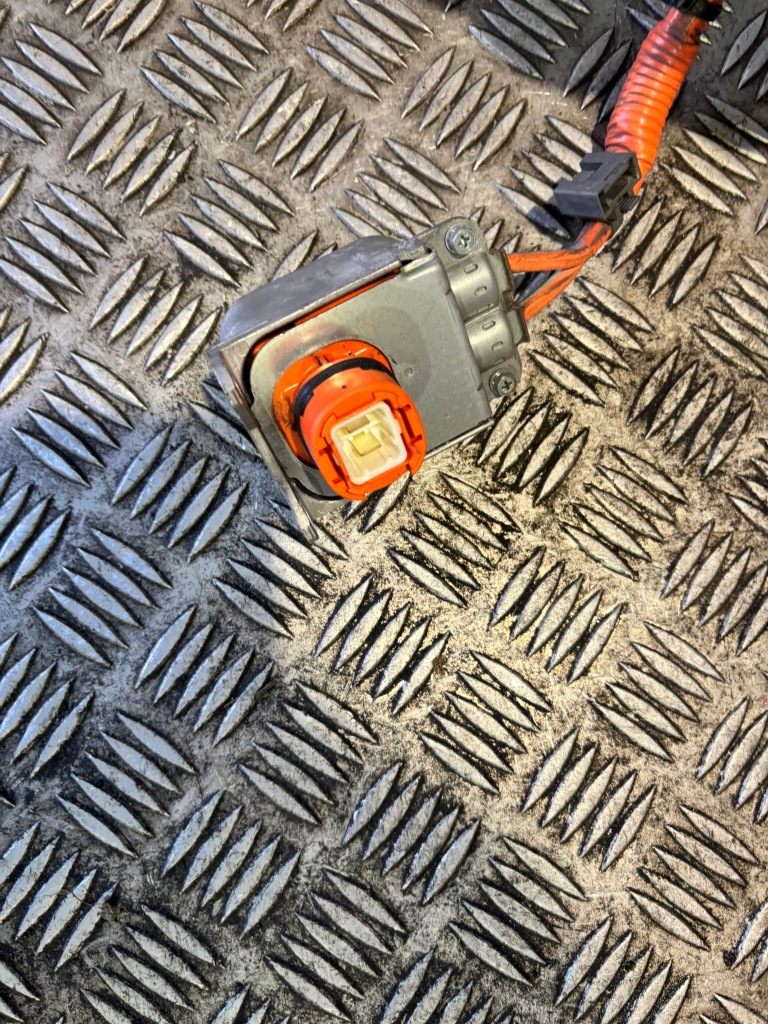 фото №4, Toyota chr шланг аккумулятора 821h2-33020