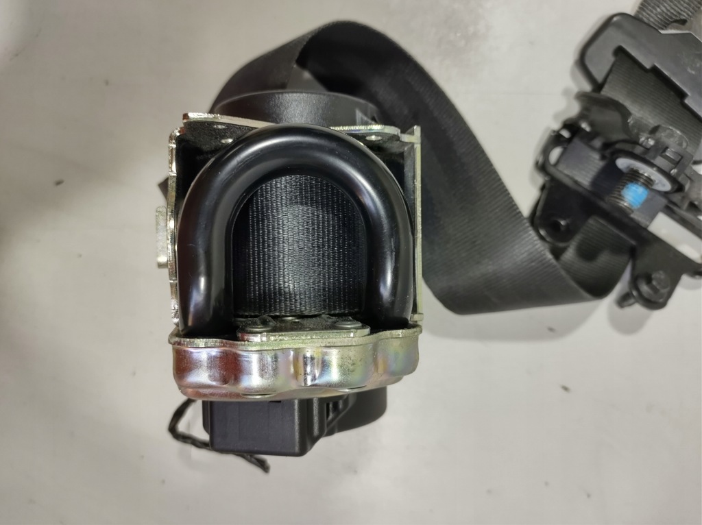 фото №5, Volvo v40 15r - pas безопасности правый перед 31418479