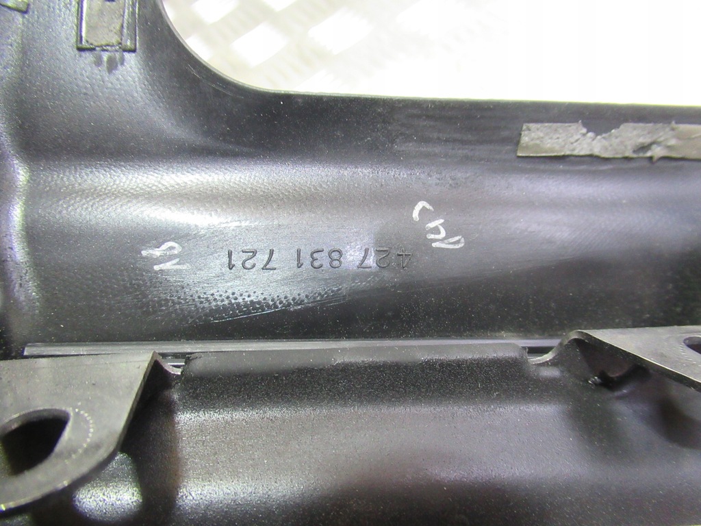 фото №3, Audi r8 spyder прокладка дверь левая 427831721