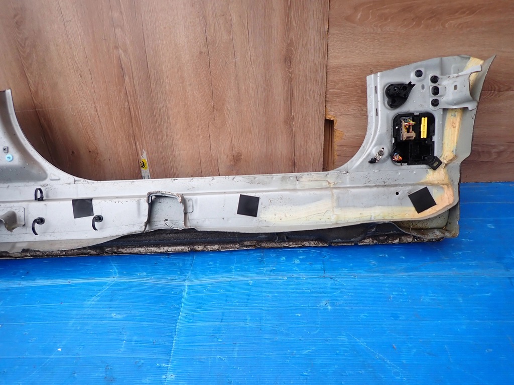 фото №8, Hyundai i30 хетчбек 07-11 поріг лівий