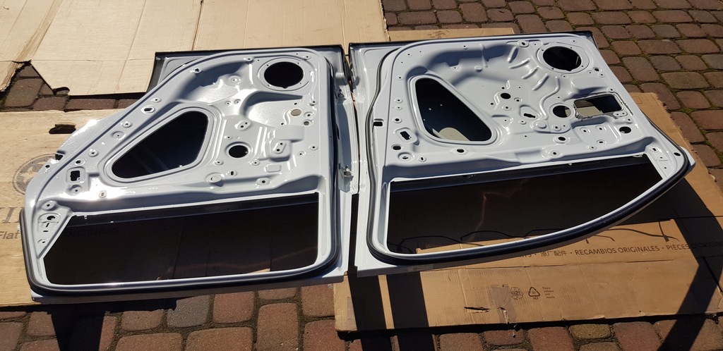 фото №13, Праве передні задні двері двері skoda karoq 57a831312 57a833312 575831312