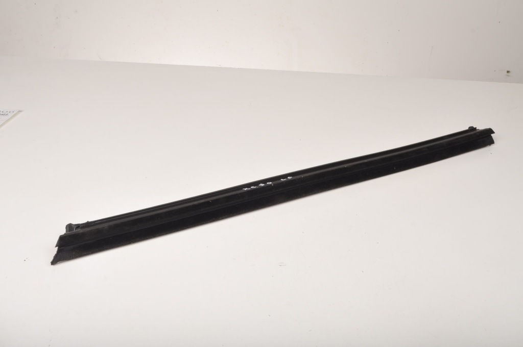 фото №1, Volvo xc90 ii прокладка двері лівий перед 31845556