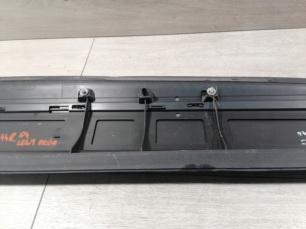 фото №9, Audi q4 молдинг двері лівий перед 89a853959b