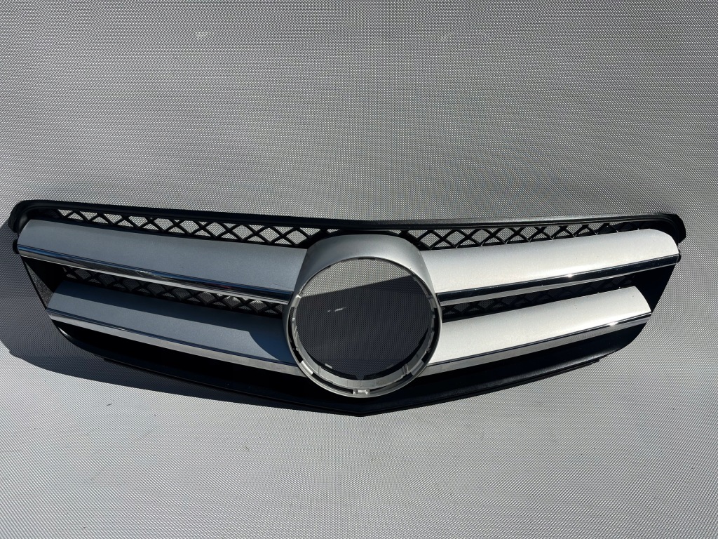 фото №1, Mercedes c klasa 204 w204 a2048802083 amg решітка радіатора решітка радіатора