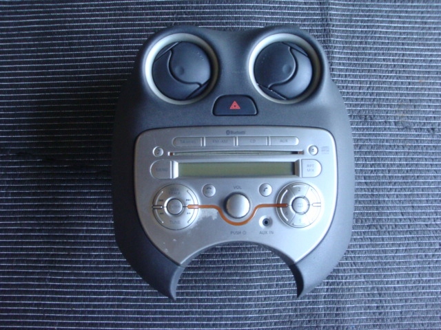 фото №1, Nissan micra iv k13 радио cd заводской панель решётка 28185 1ha0a