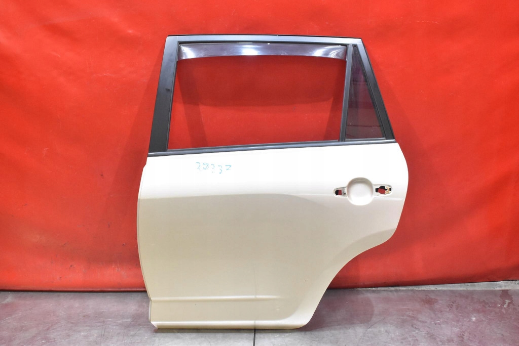 Купить Дверь левое задняя задняя 4r4 toyota rav-4 3 3 long 05-08