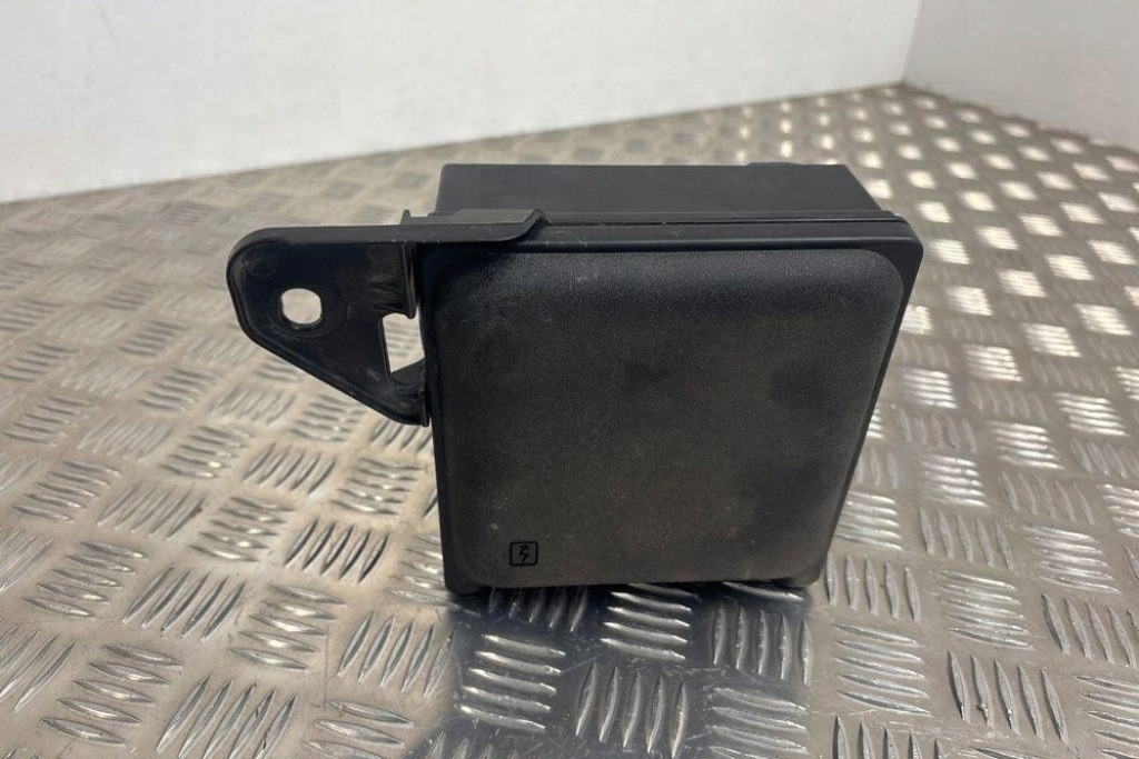 фото №8, Коробка предохранителей renault laguna iii grandtour kt0/1 243800004r 2.0l