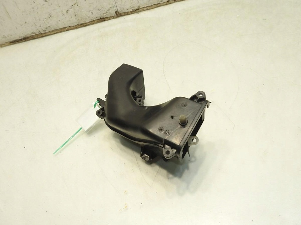 фото №8, Канал воздухозаборник воздуха средний mercedes r w251 982517r-11