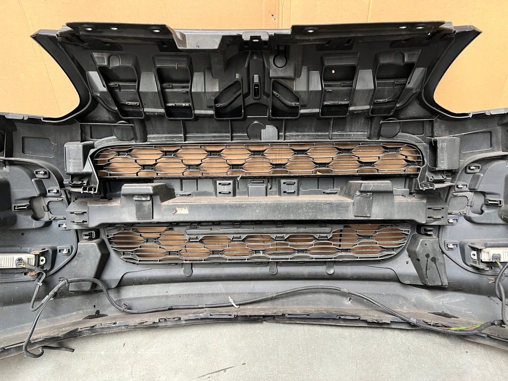 фото №9, Бампер перед передний citroen c3 picasso lift код лакокрасочного покрытия: ekud led