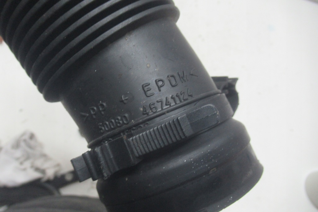 фото №3, Alfa romeo 147 07r 1.6 ts труба повітрозабірник повітря вентиляція картера 46741124